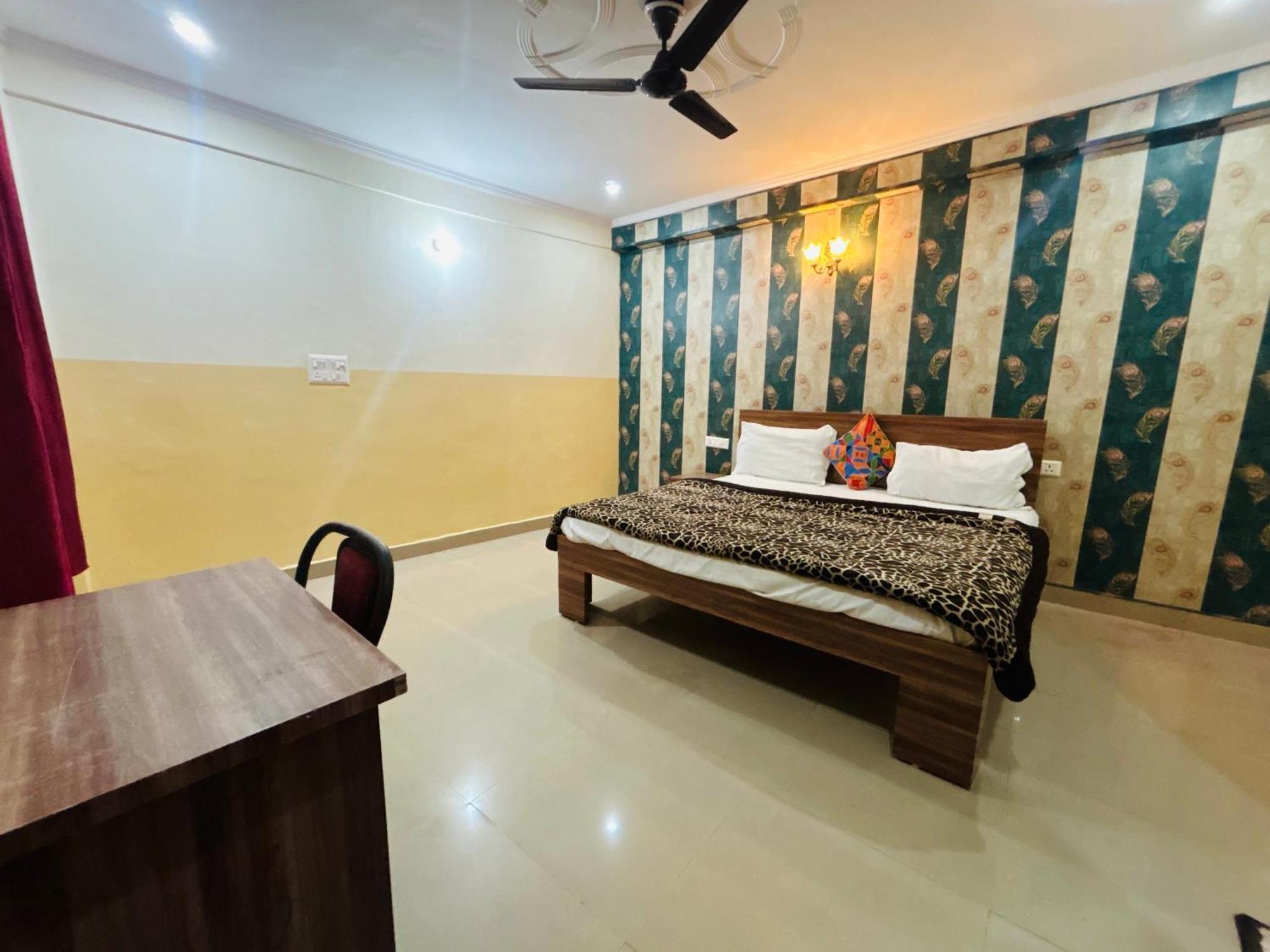 Sainik Guest House 500Mtr From Medanta Hospital Lakhnaú Exteriér fotografie